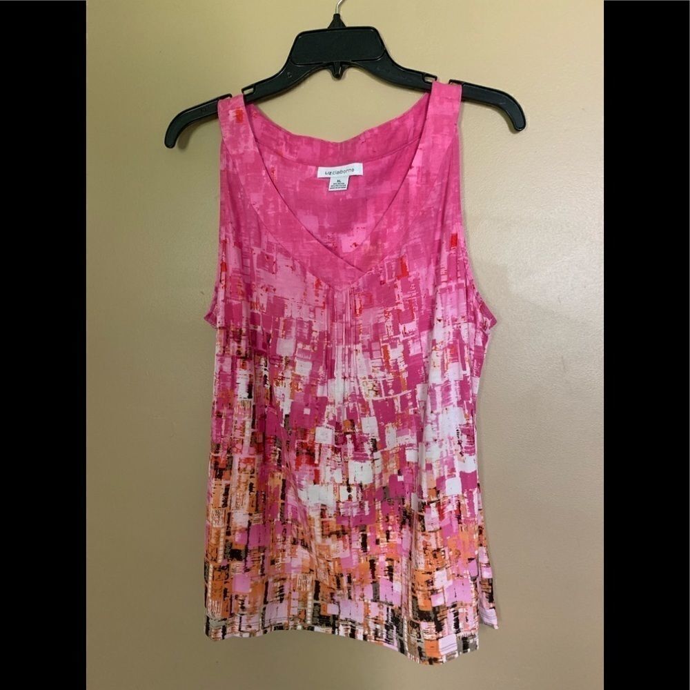 SLEEVELESS tank